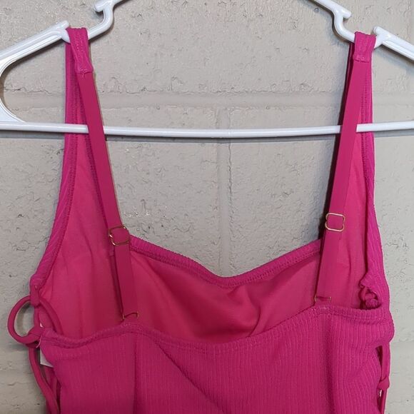 Social Standard Women's One Piece Barbie Pink Swimsuit Size Small - Picture 8 of 9